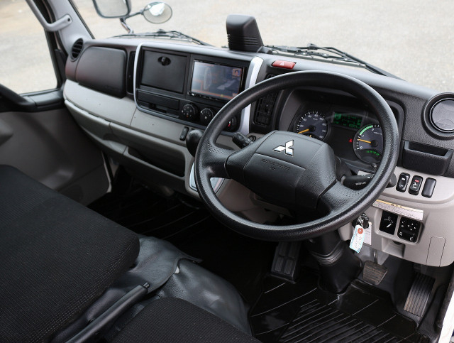 三菱ふそう キャンター 小型 平ボディ 2TG-FDA00(95487) 3枚目