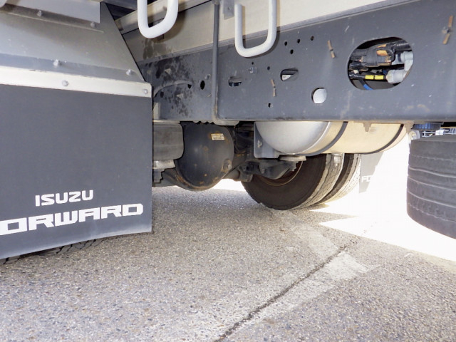 いすゞ フォワード 中型 アルミウィング 2RG-FRR90T2(95486) 28枚目