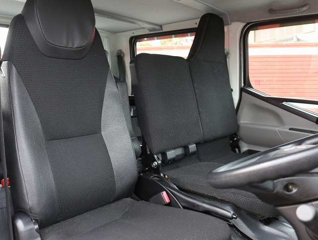 三菱ふそう キャンター 小型 平ボディ 2TG-FDA00(95487) 33枚目