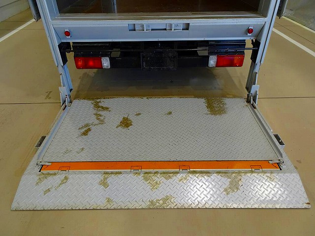 トヨタ トヨエース 小型 アルミバン TPG-XZU605(95494) 28枚目