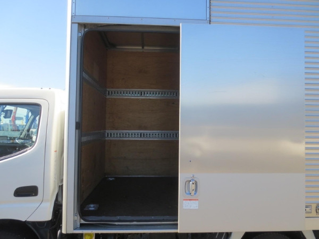 トヨタ ダイナ 小型 アルミバン TPG-XZC605(95497) 11枚目