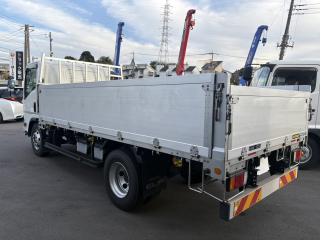 いすゞ エルフ 小型 平ボディ 2RG-NPR88YN(95501) 4枚目