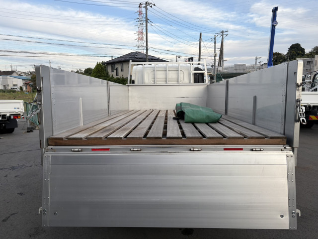 いすゞ エルフ 小型 平ボディ 2RG-NPR88YN(95501) 9枚目