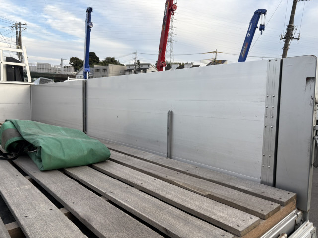 いすゞ エルフ 小型 平ボディ 2RG-NPR88YN(95501) 11枚目