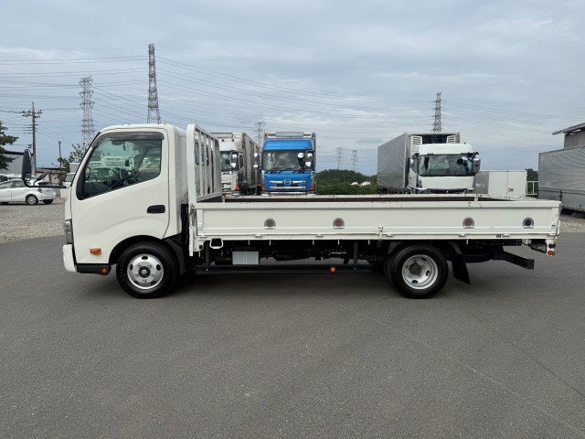日野 デュトロ 小型 平ボディ 2RG-XZC710M(95503) 8枚目