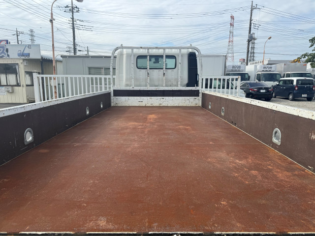 日野 デュトロ 小型 平ボディ 2RG-XZC710M(95503) 9枚目