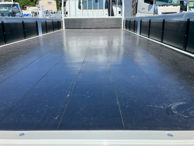 三菱ふそう ファイター 中型 平ボディ 2KG-FK62F(95507) 10枚目