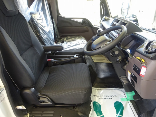 三菱ふそう キャンター 小型 車載専用車 2PG-FEB90(95516) 4枚目