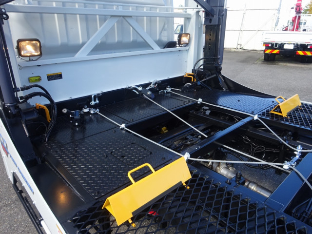 三菱ふそう キャンター 小型 車載専用車 2PG-FEB90(95516) 23枚目