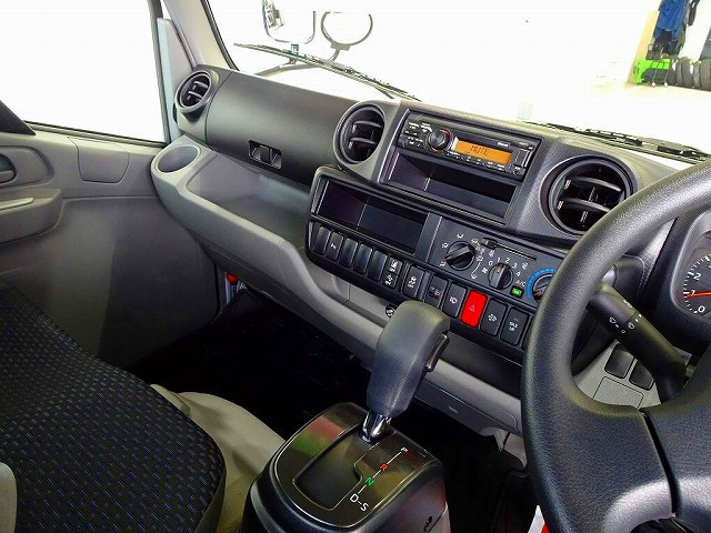 トヨタ ダイナ 小型 平ボディ 2DG-GDY281(95517) 9枚目