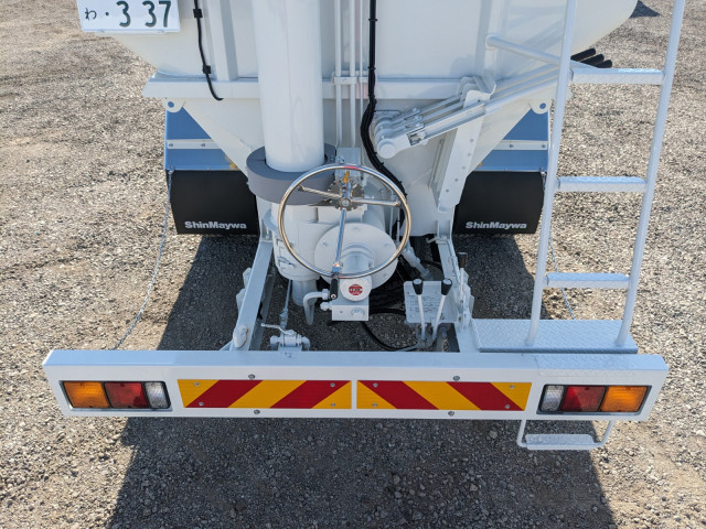 三菱ふそう ファイター 中型 バルク車 2KG-FK62F(95518) 9枚目