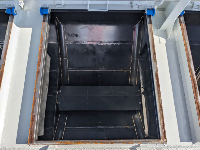 三菱ふそう ファイター 中型 バルク車 2KG-FK62F(95518) 17枚目