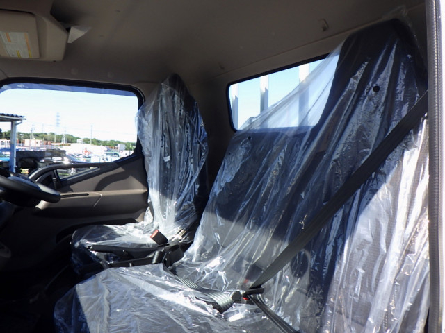 三菱ふそう キャンター 小型 平ボディ 2RG-FEB50(95519) 11枚目