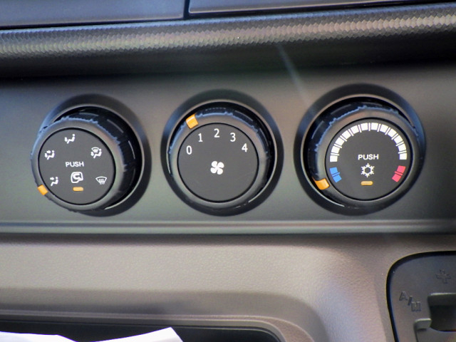 三菱ふそう キャンター 小型 平ボディ 2RG-FEB50(95519) 15枚目