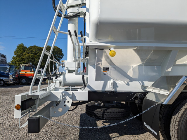 三菱ふそう ファイター 中型 バルク車 2KG-FK62F(95518) 28枚目