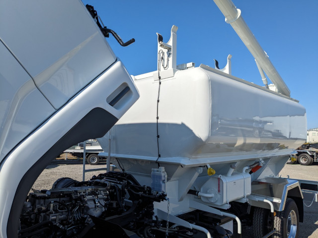 三菱ふそう ファイター 中型 バルク車 2KG-FK62F(95518) 41枚目