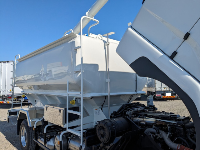 三菱ふそう ファイター 中型 バルク車 2KG-FK62F(95518) 44枚目