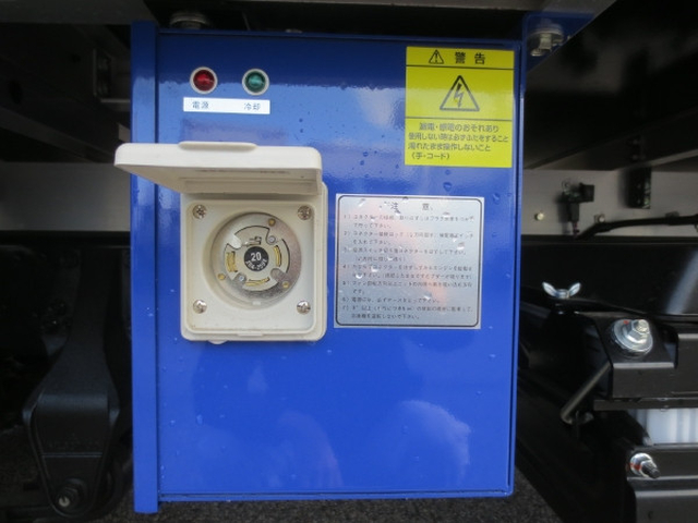 三菱ふそう ファイター 中型 冷凍冷蔵バン 2KG-FK65F(95521) 16枚目