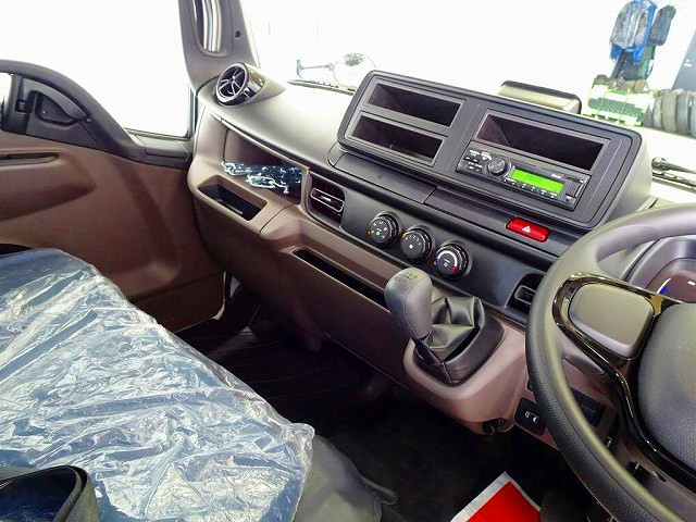 三菱ふそう キャンター 小型 Wキャブ 2RG-FBA20(95522) 9枚目