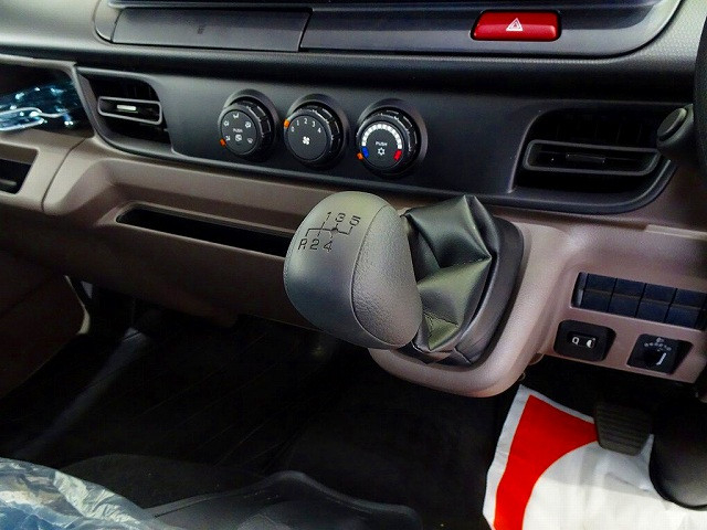 三菱ふそう キャンター 小型 Wキャブ 2RG-FBA20(95522) 14枚目