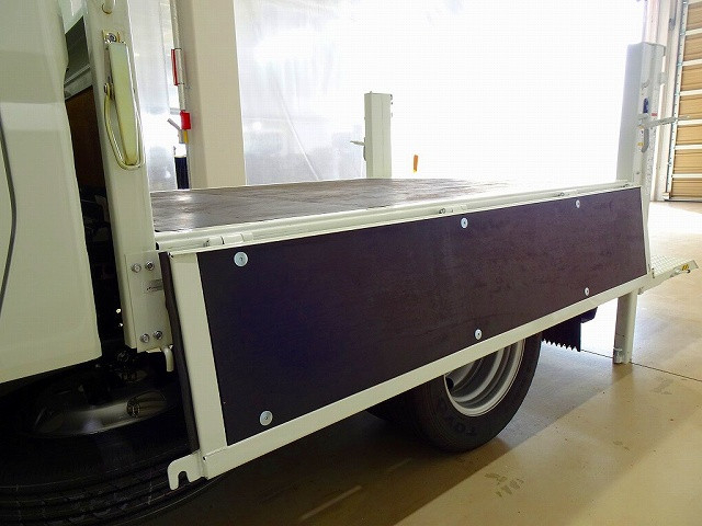 三菱ふそう キャンター 小型 Wキャブ 2RG-FBA20(95522) 31枚目