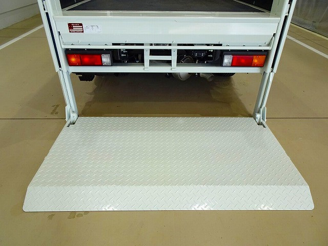 三菱ふそう キャンター 小型 Wキャブ 2RG-FBA20(95522) 34枚目