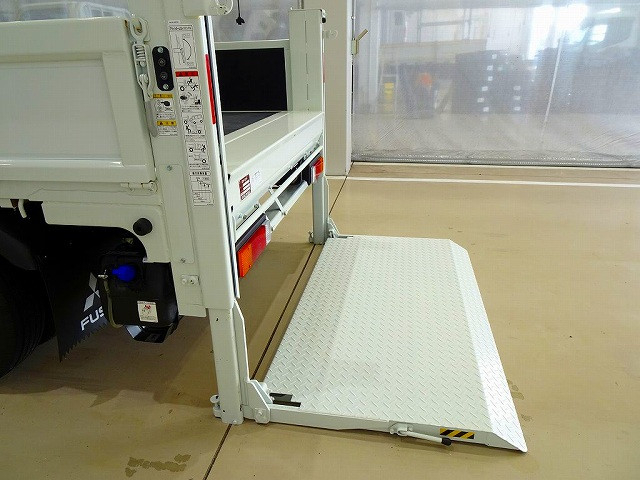 三菱ふそう キャンター 小型 Wキャブ 2RG-FBA20(95522) 35枚目