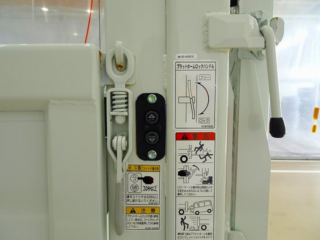 三菱ふそう キャンター 小型 Wキャブ 2RG-FBA20(95522) 37枚目