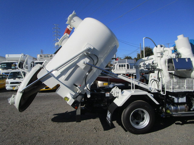 日野 レンジャー 中型 バキュームカー 2PG-FD2ABA(95532) 10枚目