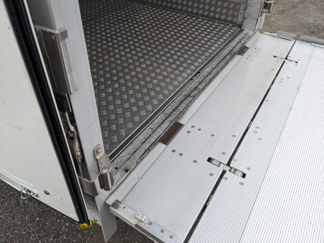 三菱ふそう キャンター 小型 アルミウィング 2RG-FEB80(95548) 12枚目