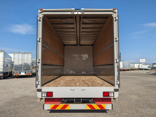 UDトラックス（日産） コンドル 中型 アルミウィング 2RG-BRR90T2(95550) 9枚目