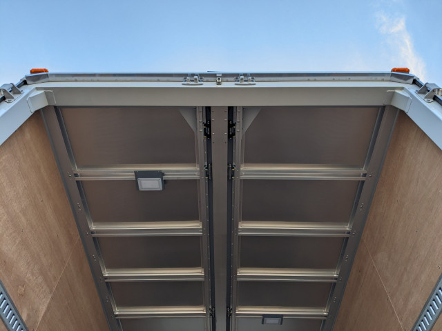 UDトラックス（日産） コンドル 中型 アルミウィング 2RG-BRR90T2(95550) 11枚目