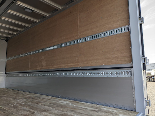 UDトラックス（日産） コンドル 中型 アルミウィング 2RG-BRR90T2(95550) 18枚目