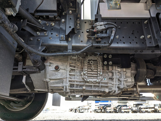 UDトラックス（日産） コンドル 中型 アルミウィング 2RG-BRR90T2(95550) 24枚目