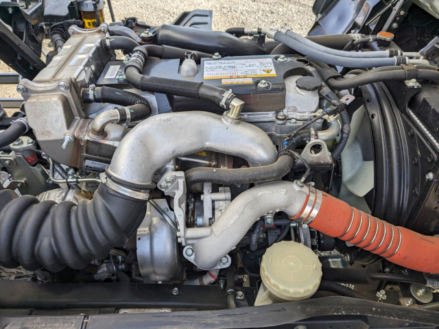 UDトラックス（日産） コンドル 中型 アルミウィング 2RG-BRR90T2(95550) 47枚目