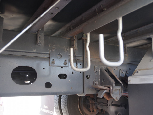 いすゞ フォワード 中型 アルミバン 2RG-FRR90S2(95552) 7枚目