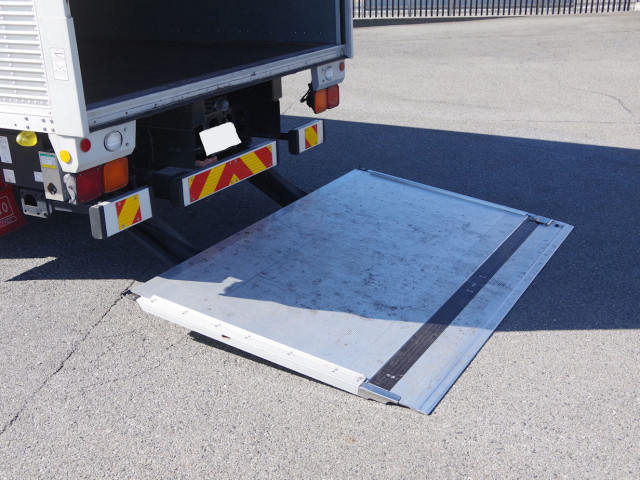 いすゞ フォワード 中型 アルミバン 2RG-FRR90S2(95552) 12枚目