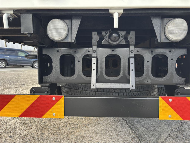 いすゞ フォワード 中型 クレーン付き 2PG-FRR90S1(95553) 17枚目