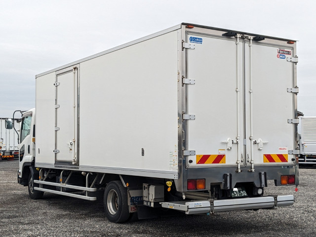 いすゞ フォワード 中型 冷凍冷蔵バン TKG-FRR90S2(95561) 4枚目