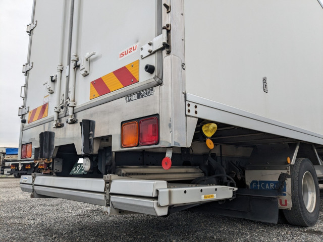 いすゞ フォワード 中型 冷凍冷蔵バン TKG-FRR90S2(95561) 8枚目