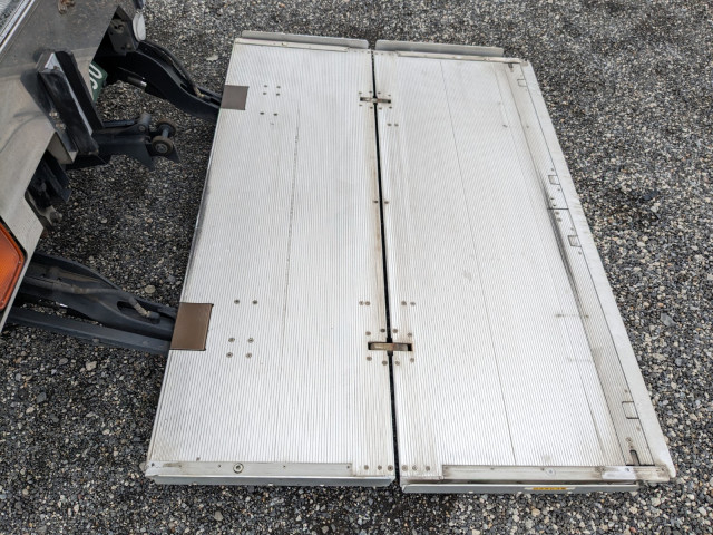 いすゞ フォワード 中型 冷凍冷蔵バン TKG-FRR90S2(95561) 12枚目