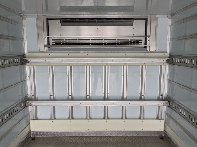 いすゞ フォワード 中型 冷凍冷蔵バン TKG-FRR90S2(95561) 20枚目