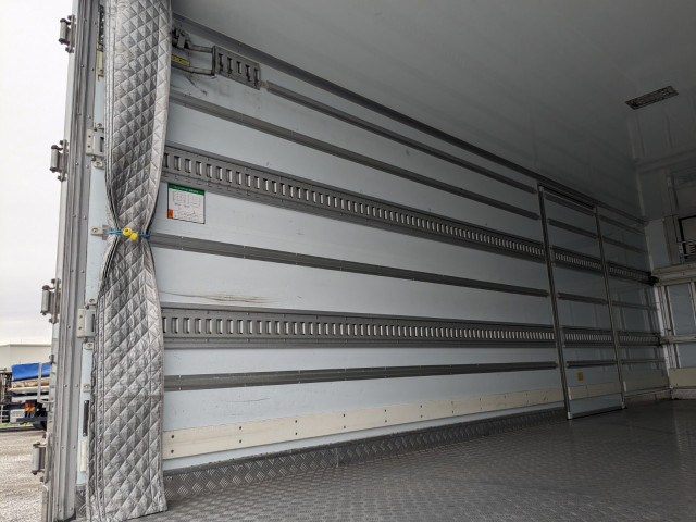 いすゞ フォワード 中型 冷凍冷蔵バン TKG-FRR90S2(95561) 24枚目