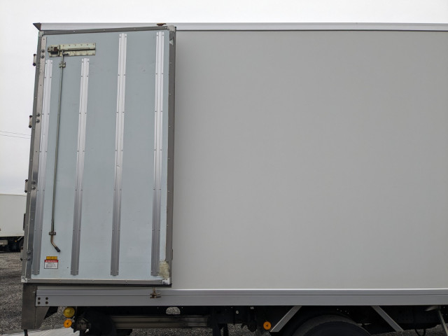 いすゞ フォワード 中型 冷凍冷蔵バン TKG-FRR90S2(95561) 33枚目