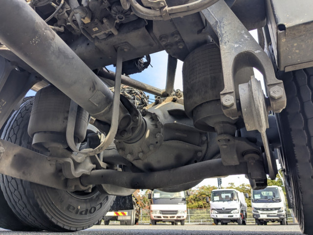 UDトラックス（日産） クオン 大型 トラクタ（シングル） QKG-GK6XAD(95562) 17枚目