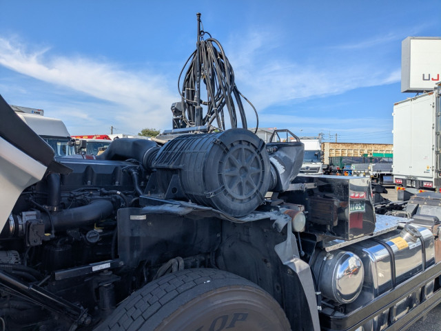 UDトラックス（日産） クオン 大型 トラクタ（シングル） QKG-GK6XAD(95562) 29枚目