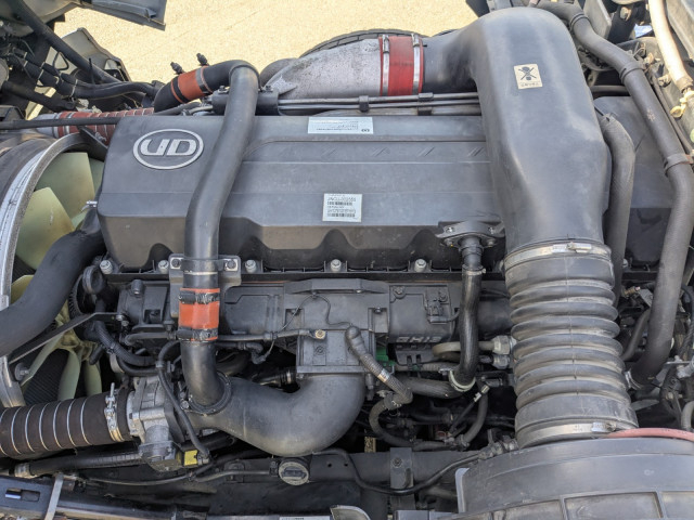 UDトラックス（日産） クオン 大型 トラクタ（シングル） QKG-GK6XAD(95562) 30枚目