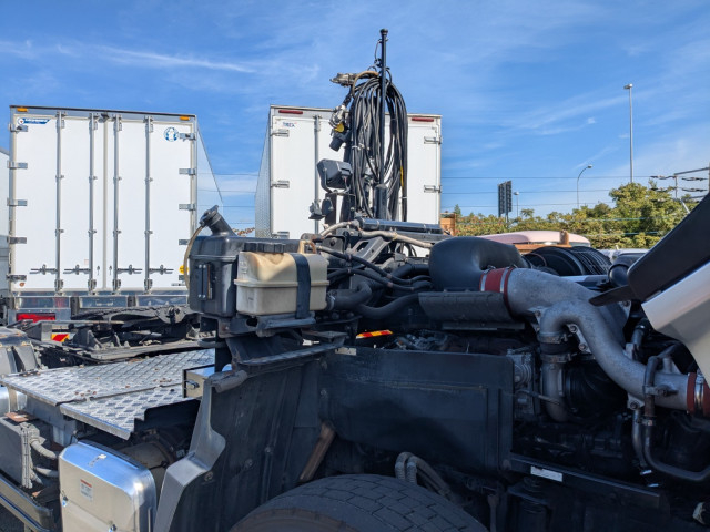 UDトラックス（日産） クオン 大型 トラクタ（シングル） QKG-GK6XAD(95562) 32枚目