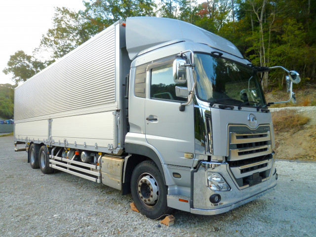 UDトラックス（日産） クオン 大型 アルミウィング 2PG-CG5CA(95564) 3枚目