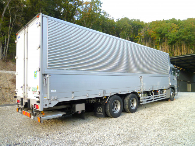 UDトラックス（日産） クオン 大型 アルミウィング 2PG-CG5CA(95564) 4枚目